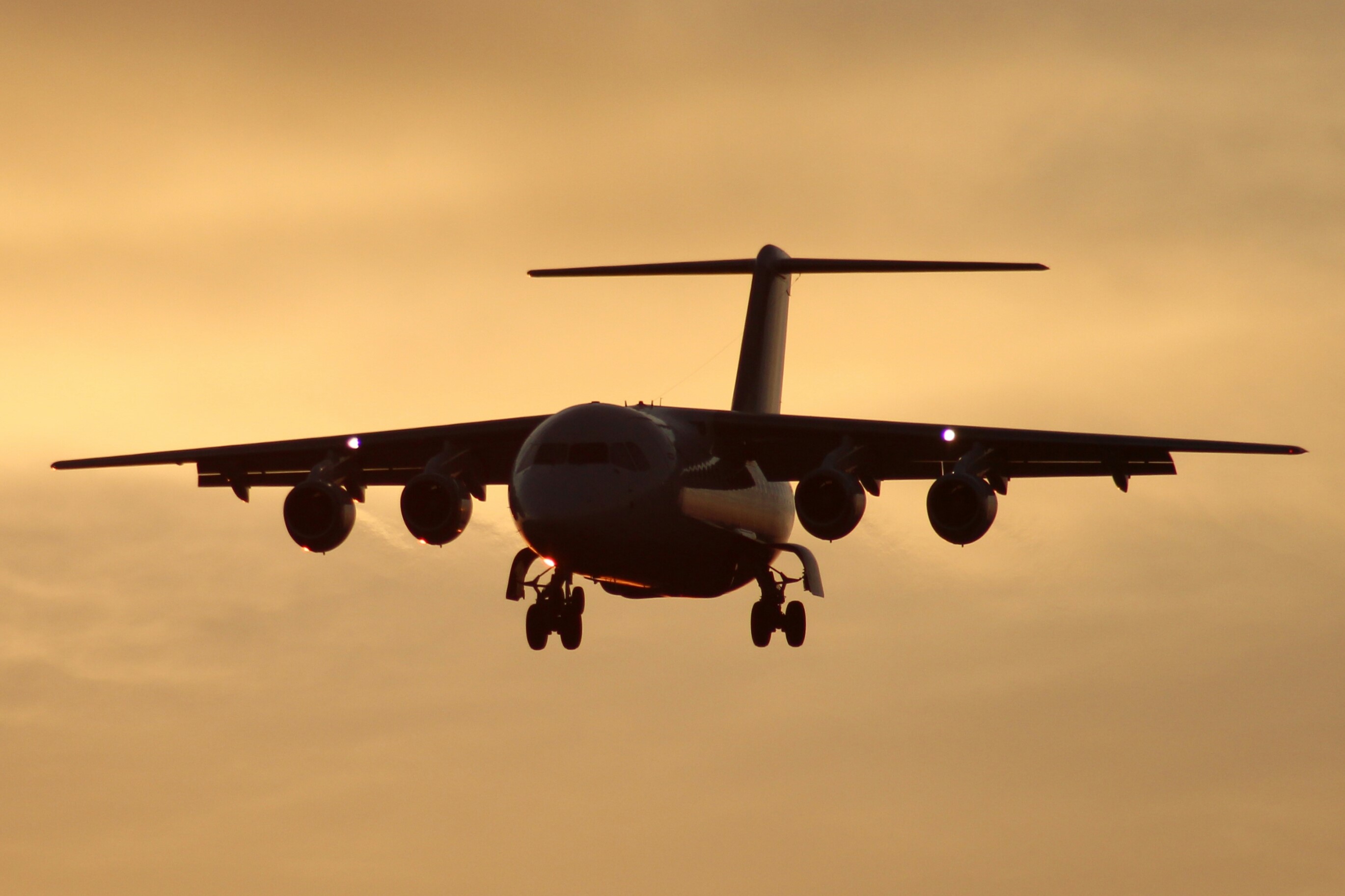 WDL Aviation GmbH & Co. KG
